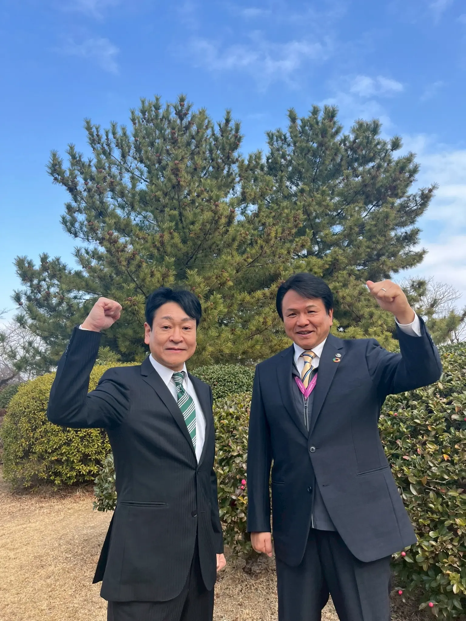 はたえまさのり(波多江雅典)と春日部市長の写真